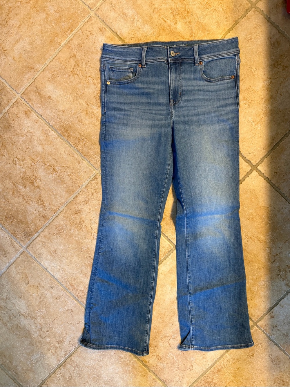 American Eagle Outfitters Medium Blue Flared Jeans Size 12 Short